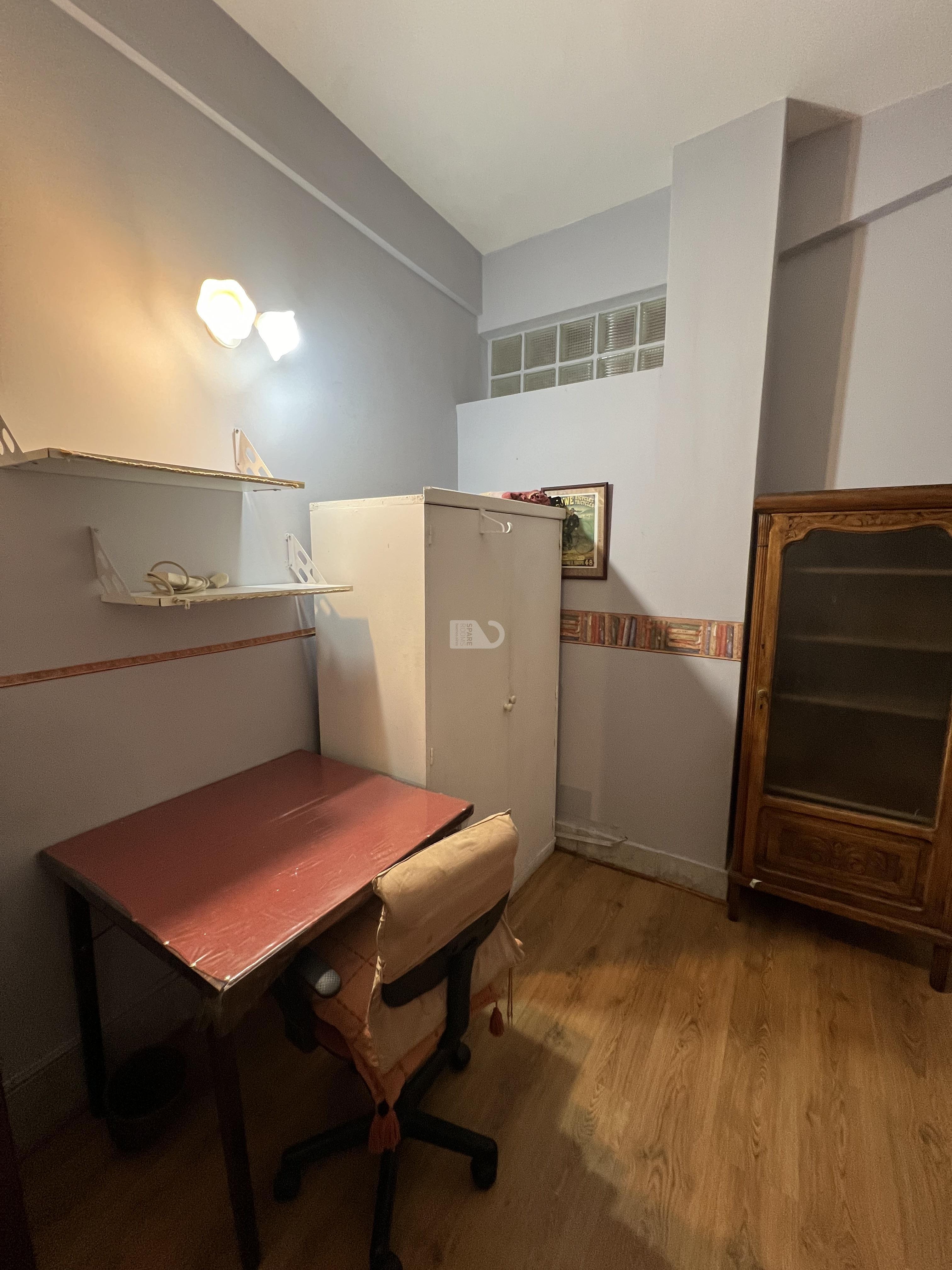 Private Bedroom For Students in Almagro